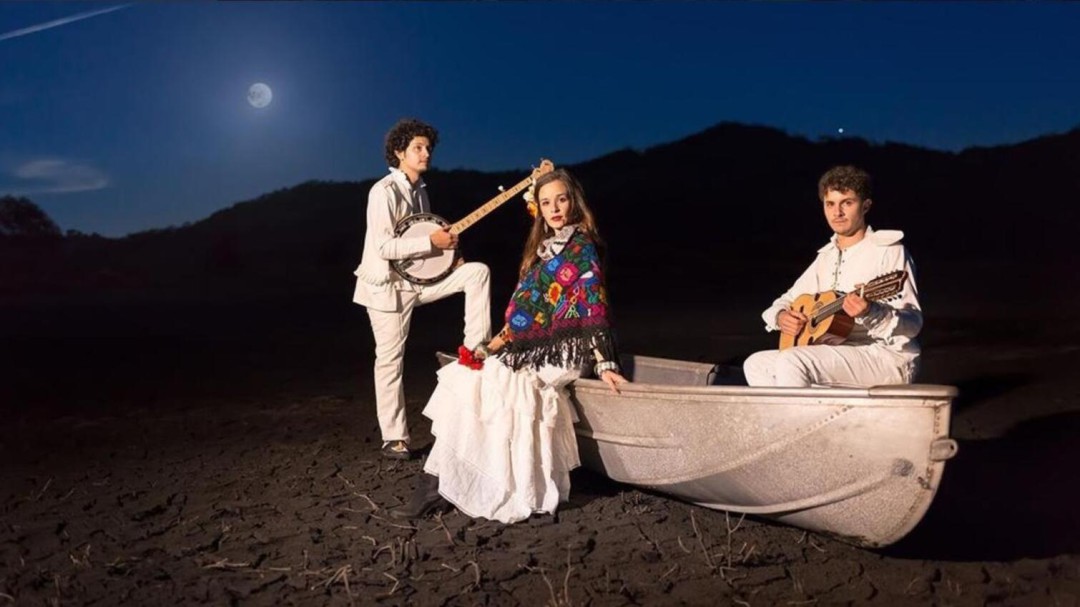 Monsieur Periné presentó su sencillo ‘Mundo Paralelo’ junto a Pedro Capó