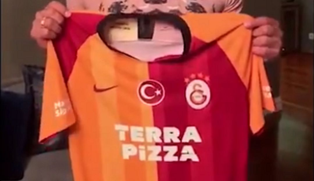 Falcao donó camiseta para recaudar recursos destinados al Hospital samario