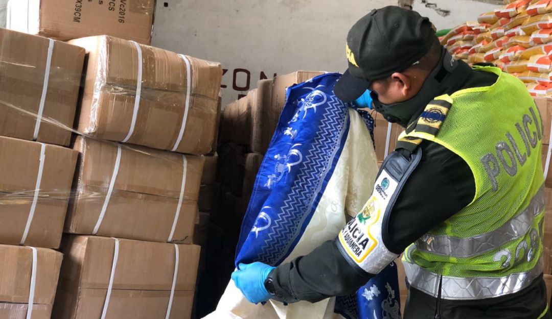 Contrabando en Cartagena: Cae contenedor con 38 mil cortinas de contrabando en Cartagena