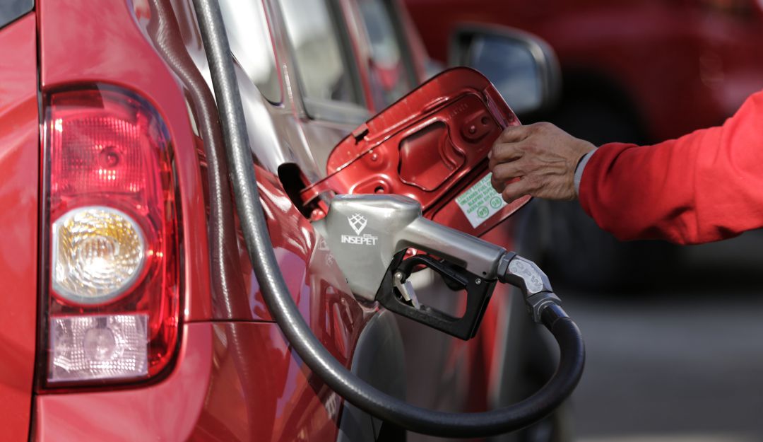 Gasolina colombiana frontera Venezuela: Por desabastecimiento aumenta venta de gasolina colombiana en Venezuela