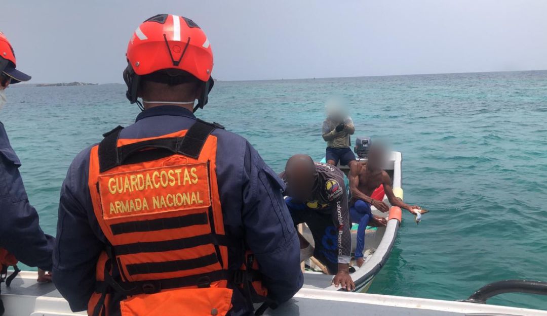 Armada de Colombia: Operativos contra la pesca ilegal con explosivos en Cartagena