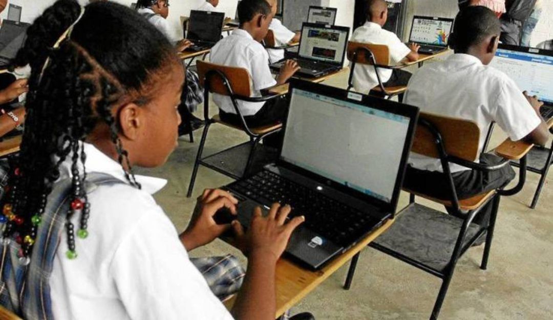 Donación de computadores en Pereira: Instituciones rurales de Pereira recibieron computadores