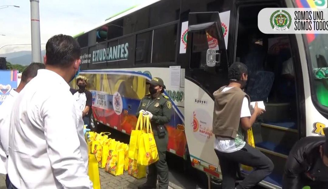 Estudiantes del Cesar y La Guajira en Medellín, regresan a sus regiones: Estudiantes del Cesar y La Guajira en Medellín, regresan a sus regiones