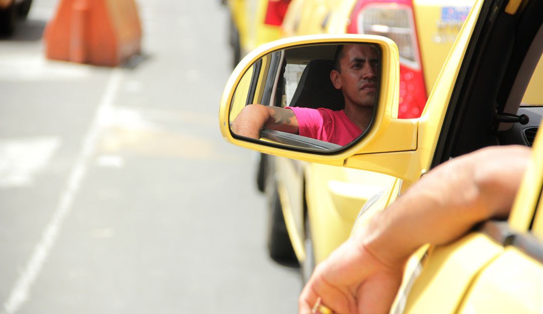 Taxis: Taxistas de Cali inconformes con medida para llevar dos pasajeros