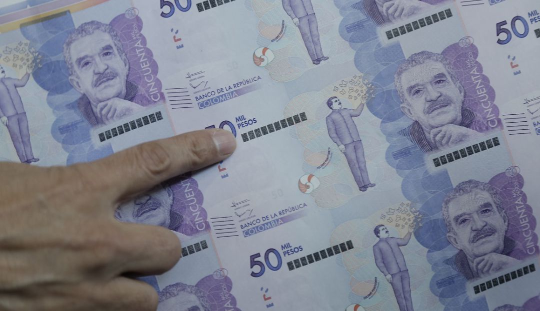 Prima de mitad de año: Gobierno revisa aplazamiento de la prima de mitad de año