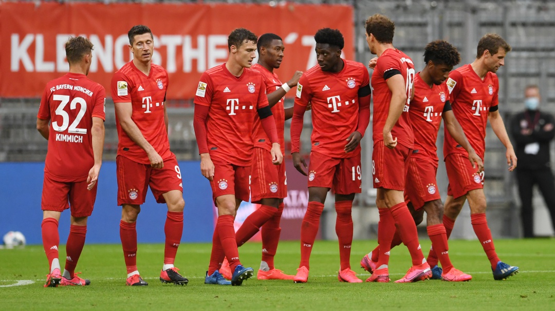 El Bayern Múnich pasó el susto y terminó goleando al Frankfurt