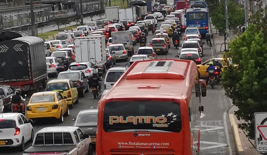 Noticias Bogotá: Aun no ha terminado la Cuarentena y ya se presenta trancón: Aún no ha terminado la cuarentena y ya se presentan inmensos trancones