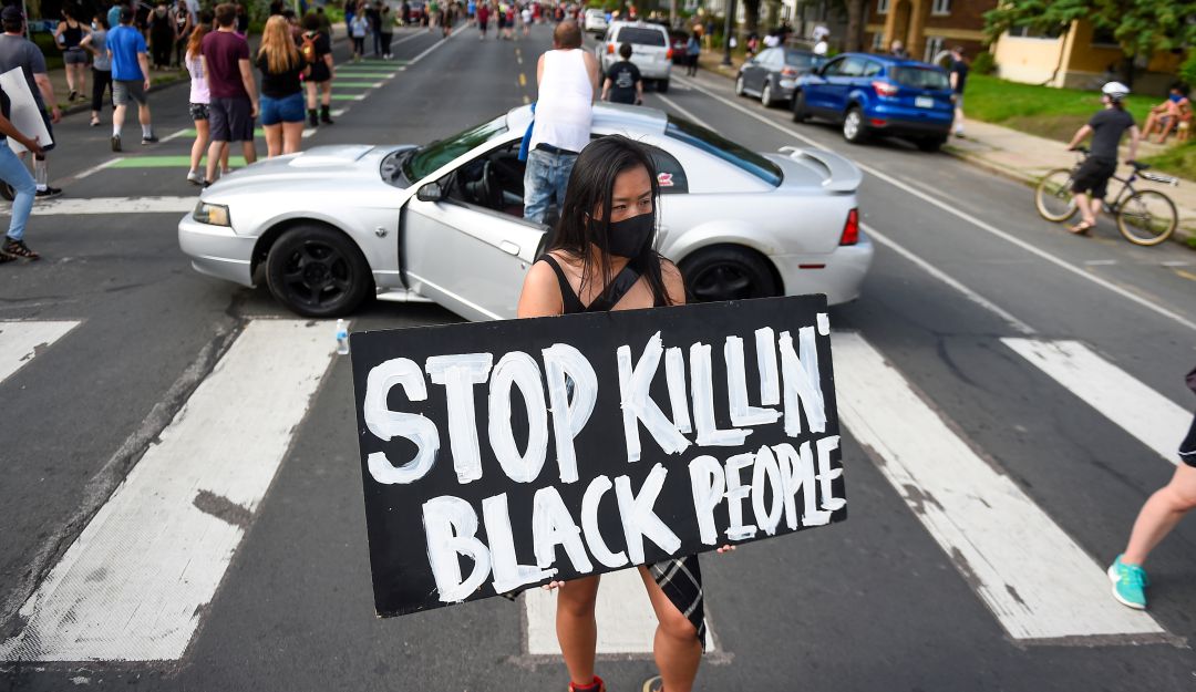George Floyd: muerte durante arresto provoca indignación en EE.UU.: Muerte de ciudadano negro durante su arresto provoca indignación en EE.UU.