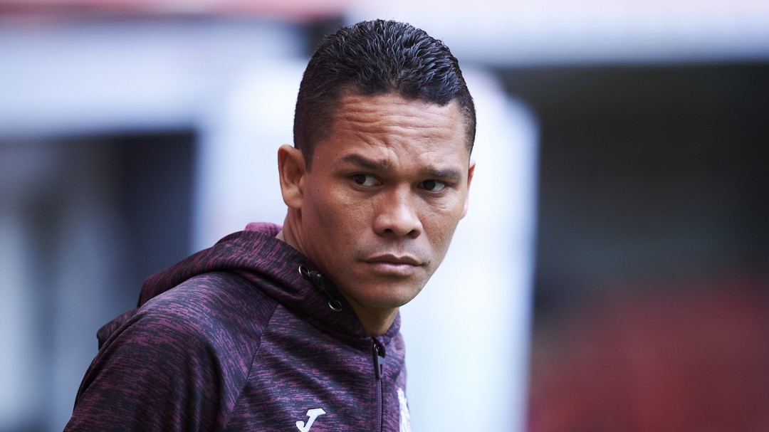 Las confesiones de Bacca: problemas en el Milan y ‘ojitos’ al Sevilla