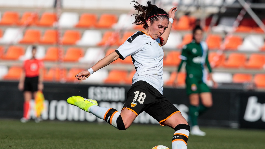 Natalia Gaitán se despidió del Valencia luego de cinco años