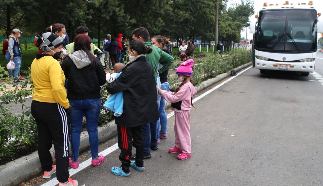 Migrantes venezolanos en Colombia: Cifra de venezolanos en Colombia desciende por primera vez en cinco años