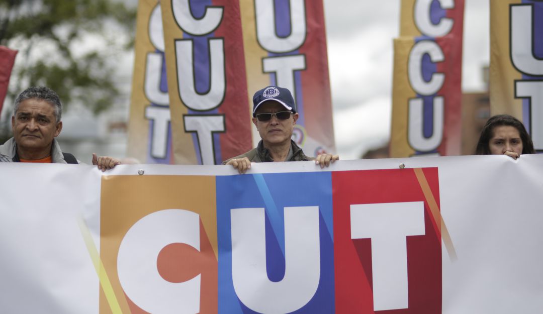 Salarios trabajadores: Centrales obreras piden al Gobierno que se subsidie pago total de la prima