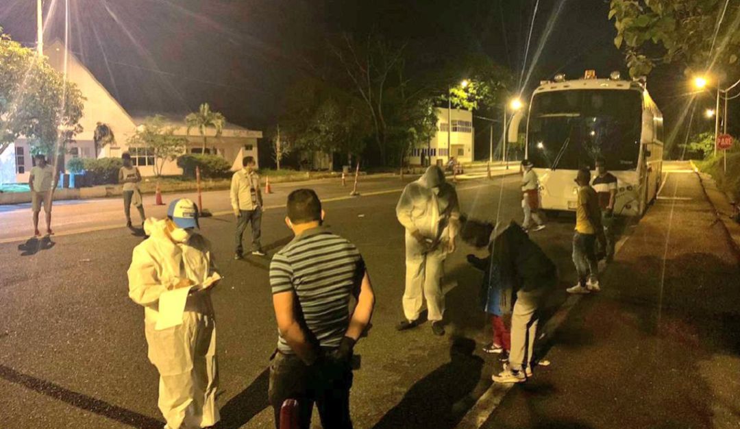bus Montería permiso falso covid-19 coronavirus: Retenido un bus que pretendía ingresar a Montería con un permiso falso
