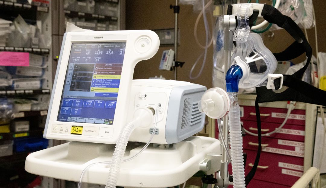 Cuidados hospitalarios COVID-19: La otra semana iniciarían estudios en humanos con ventiladores mecánicos