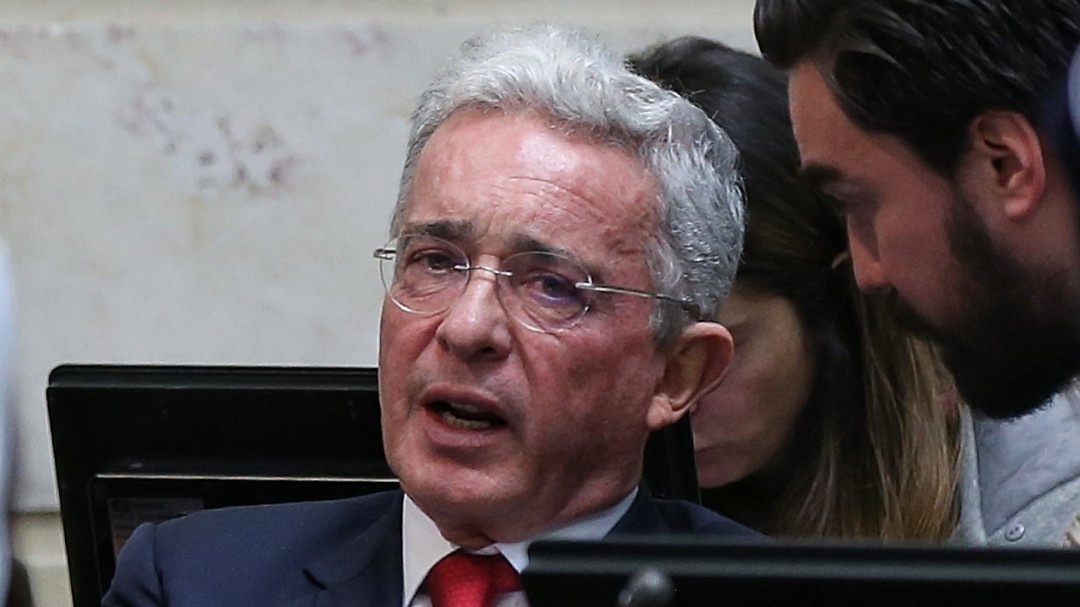 Indagan a Alvaro Uribe por presuntos perfilamientos ilegales