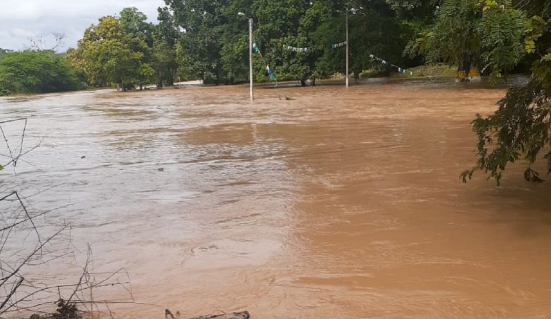 Lluvias en el sur de Bolívar: Gobernación atiende a damnificados por lluvias en el sur de Bolívar