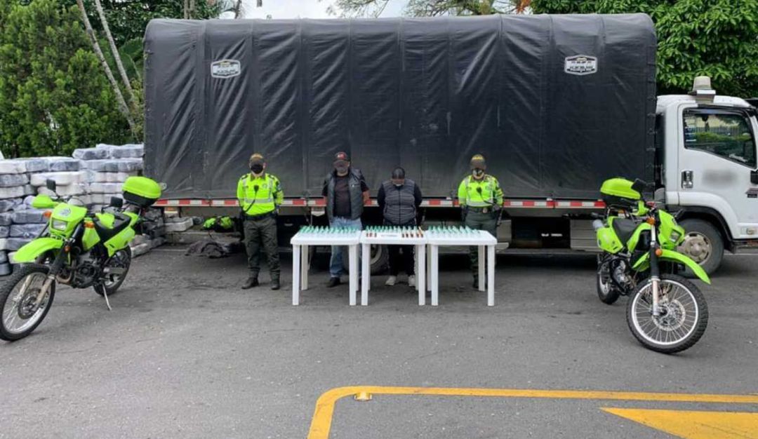 Capturan a pareja con insumos para droga sintética