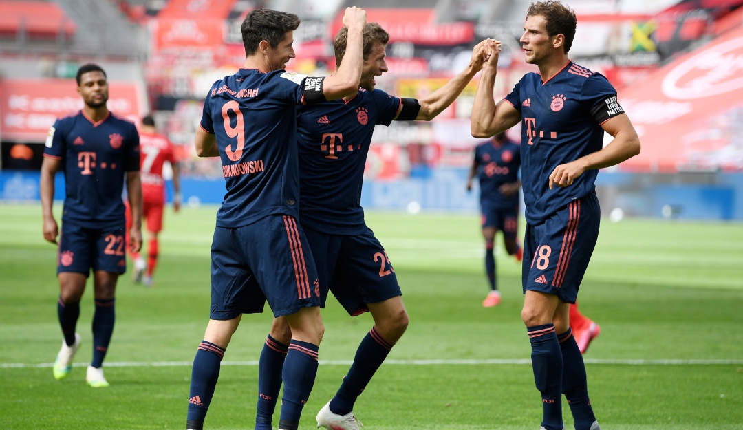 Bayer Leverkusen 2-4 Bayern Múnich Bundesliga: Bayern remontó ante el Leverkusen y continúa sólido por el título