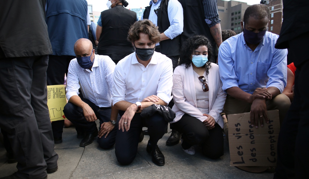 Justin Trudeau protestas George Floyd: Primer ministro de Canadá se arrodilla en protesta contra el racismo