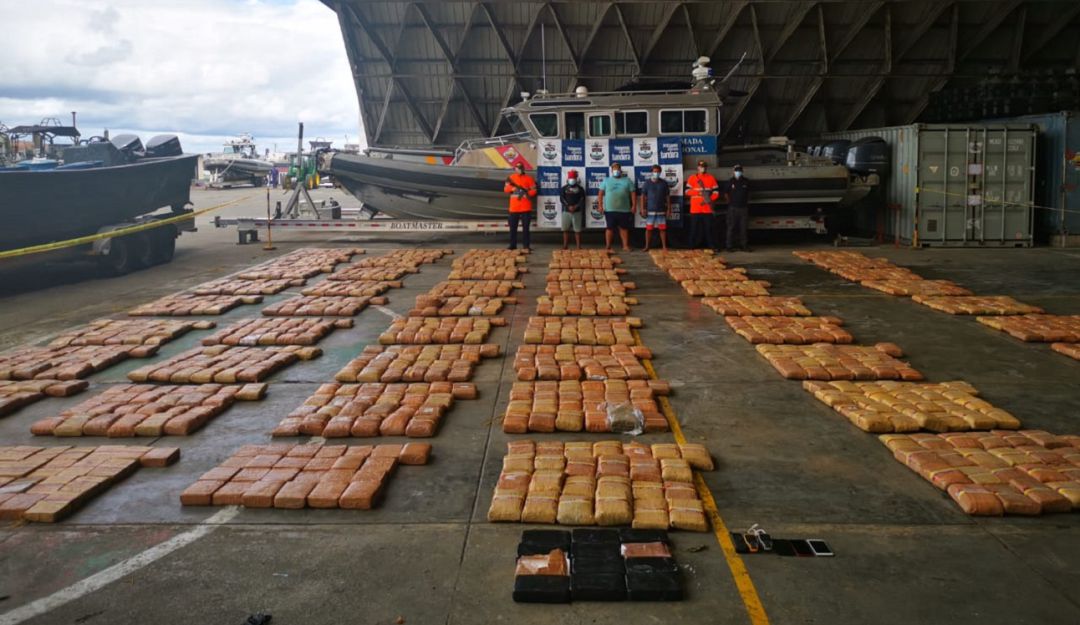 A la carcel tres costarricenses por tráfico de drogas en aguas del Pacífico: A la carcel tres costarricenses por tráfico de drogas en el Pacífico