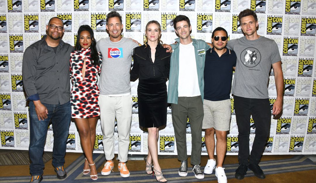 Actor de la serie Flash es despedido por mensajes racistas: Despiden a actor de 'The Flash' por comentarios racistas y misóginos