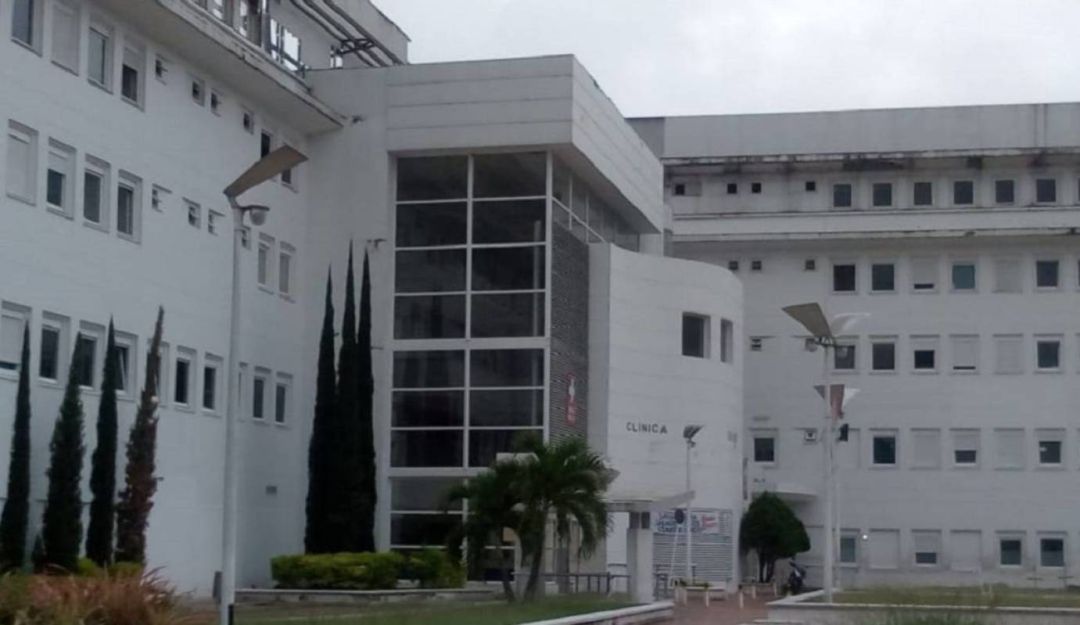 Abuso laboral médico: 18 meses de salario deben a trabajadores de la clínica Esimed en Ibagué