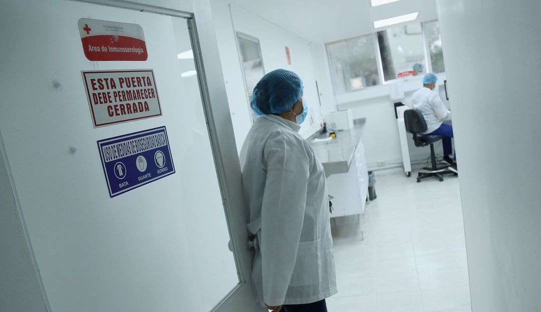 Amenazas al personal médico: Médico en Cali denuncia ser amenazado por la muerte de pacientes con covid