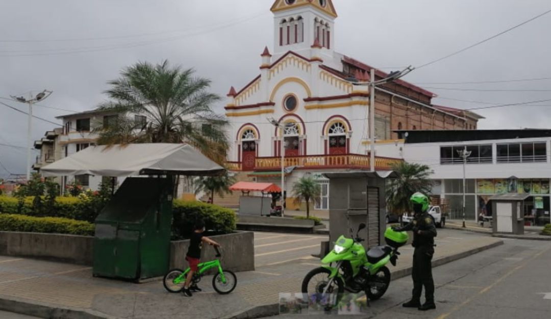seguridad; policía; Caldas; puente;: La Policía en Caldas extrema medidas de seguridad para el puente festivo