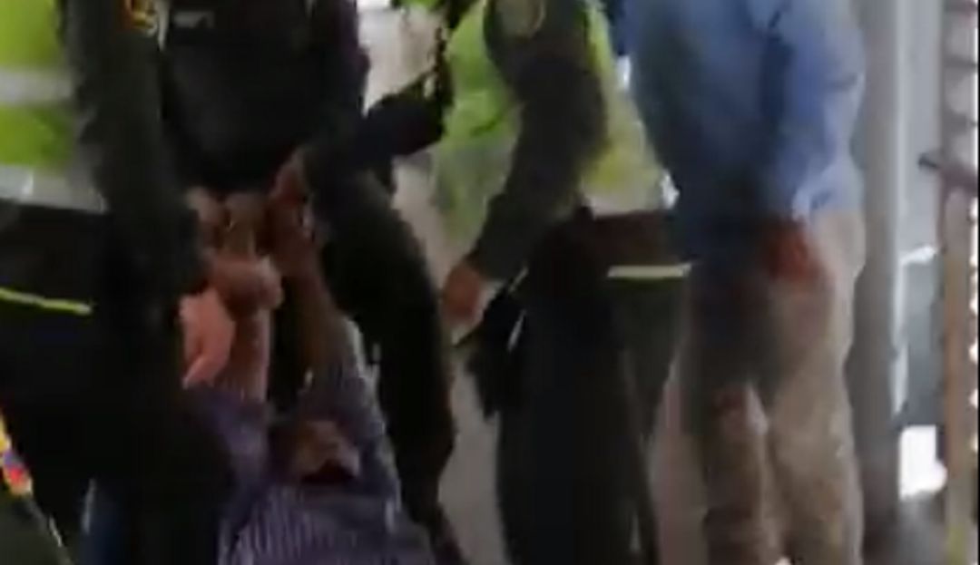Agresiones a periodistas en Cartagena: Acord Bolívar rechazó abuso de autoridad en contra de José Manuel Pinzón