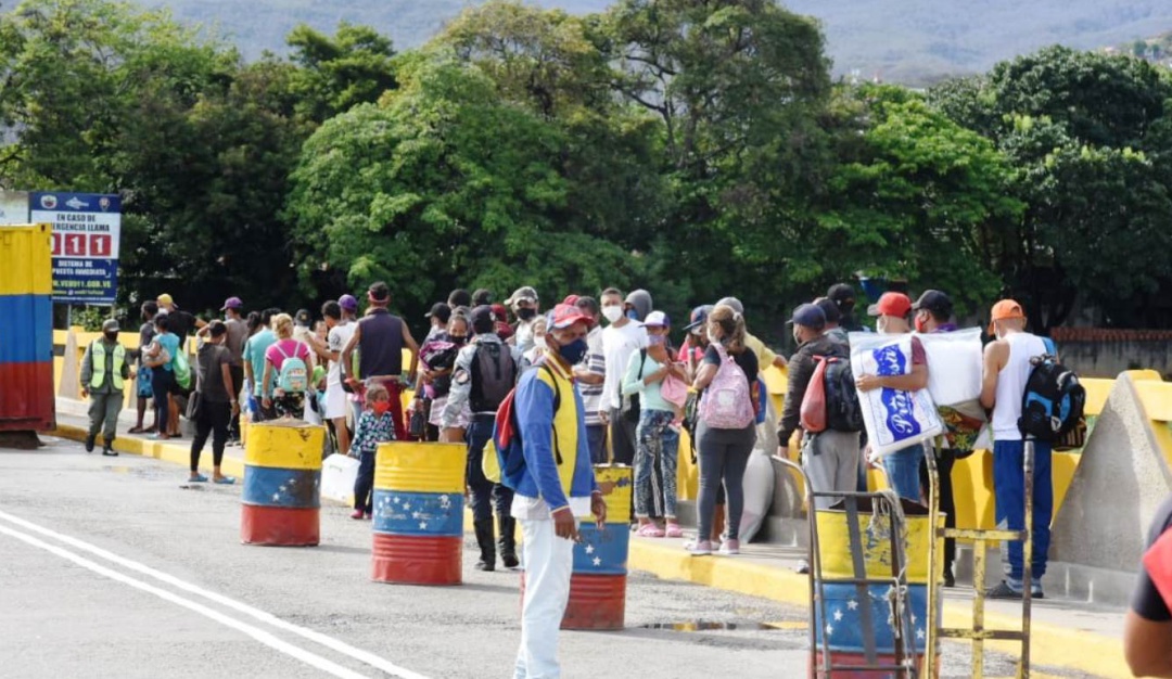 Venezolanos en Colombia: “Pensar en los migrantes como armas biológicas es miserable”: Migración