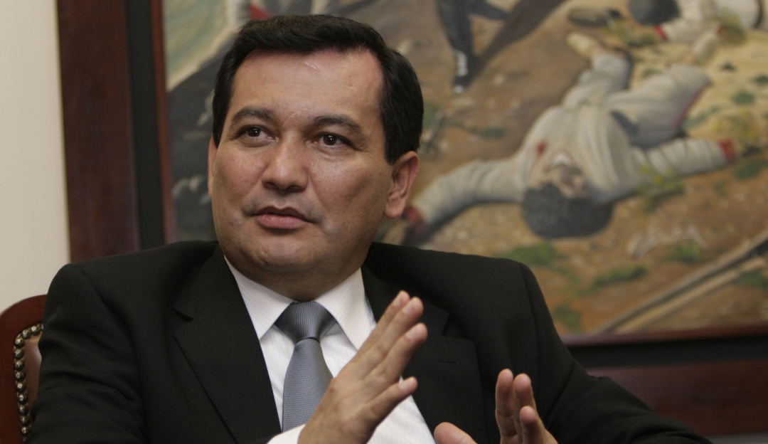 Angelino Lizcano será candidato a la defensoría: La U y cambio radical acuerdan candidato a la defensoría