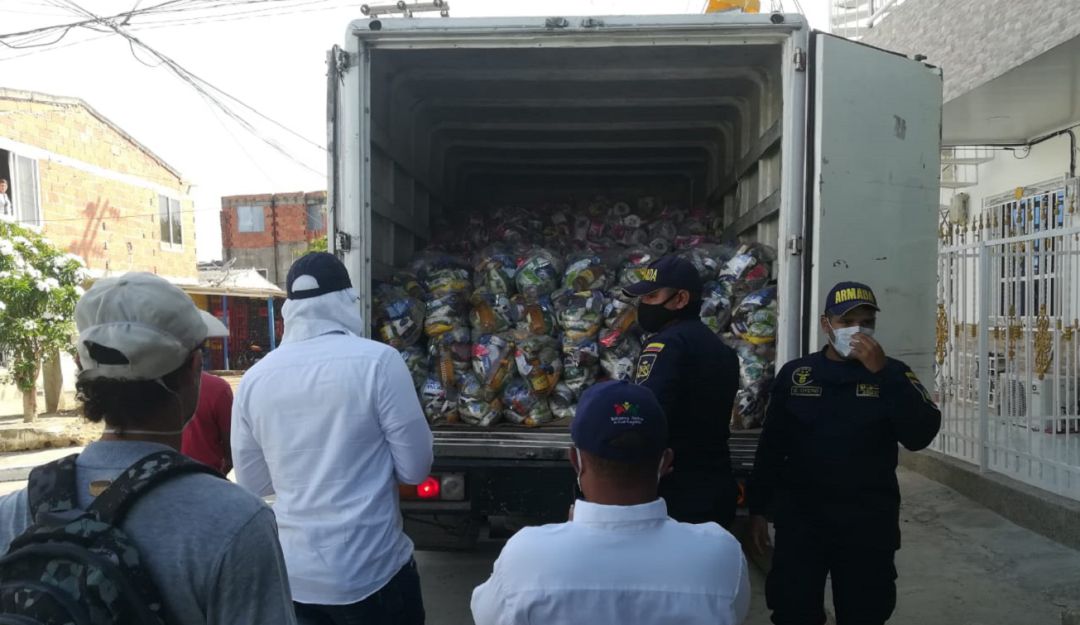 Ayudas humanitarias en Cartagena: Más de 5.600 mercados fueron entregados con ayuda de la Armada en Cartagena