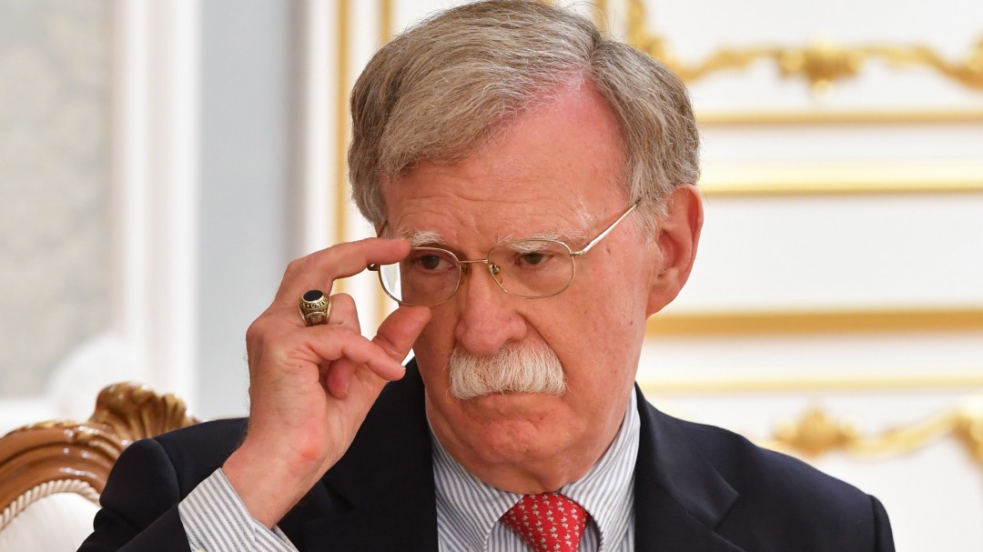 Bolton dice en su libro que Colombia temía conflicto militar con Venezuela