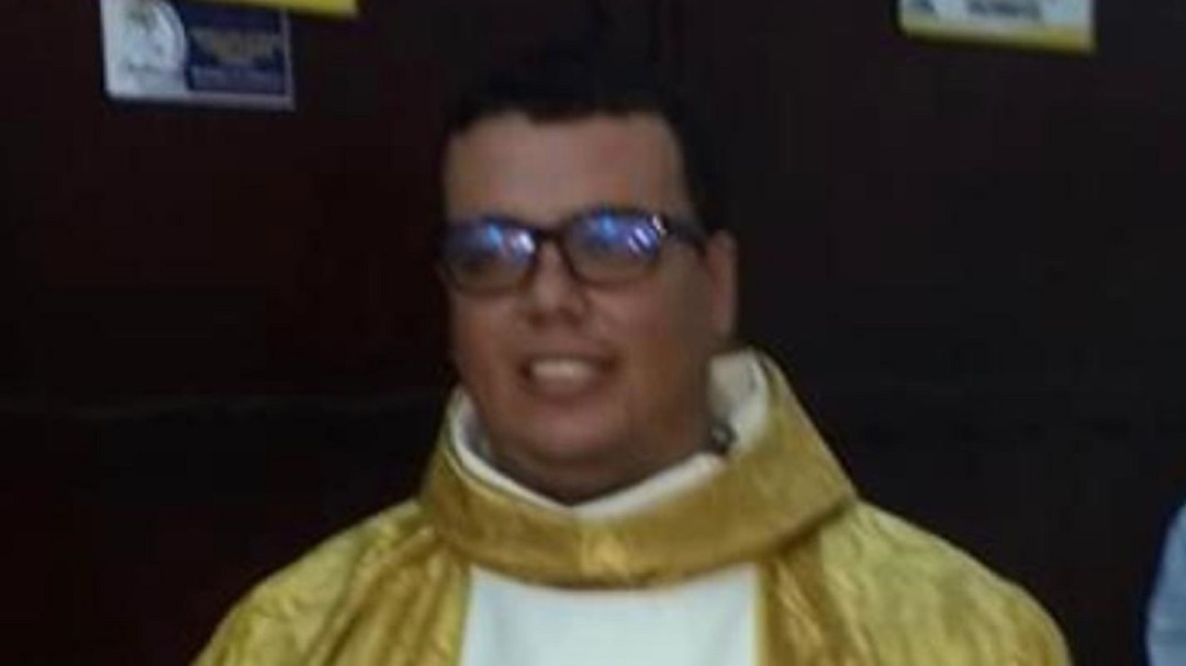 Muere párroco de catedral de Magangué con síntomas asociados a COVID-19