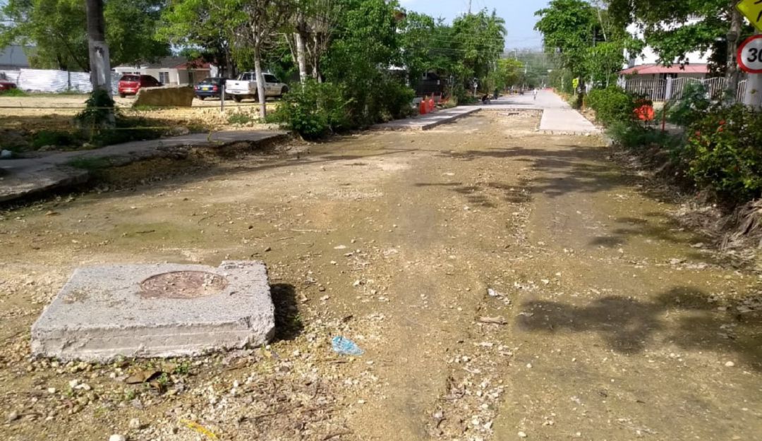 Obras de rehabilitación vía principal El Rodeo Turbaco: En Turbaco - Bolívar, El Rodeo espera reactivación de obras