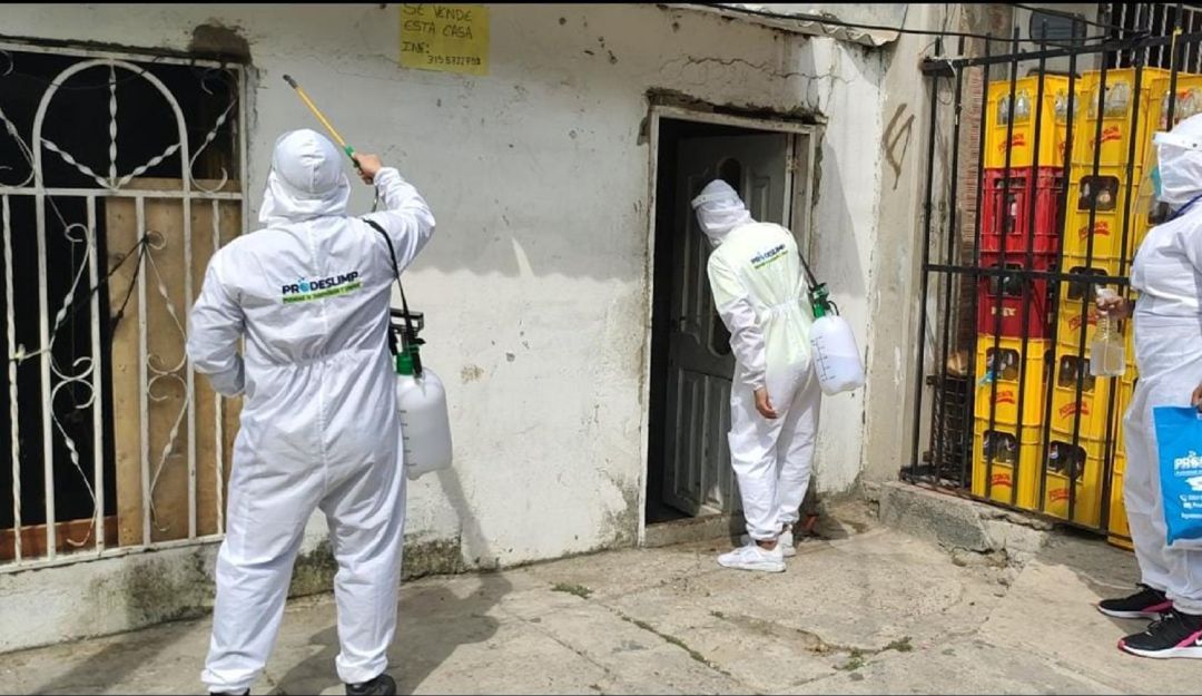 Jornada de desinfección barrio Chino en Cartagena: Realizan jornada desinfección en calles del barrio Chino en Cartagena