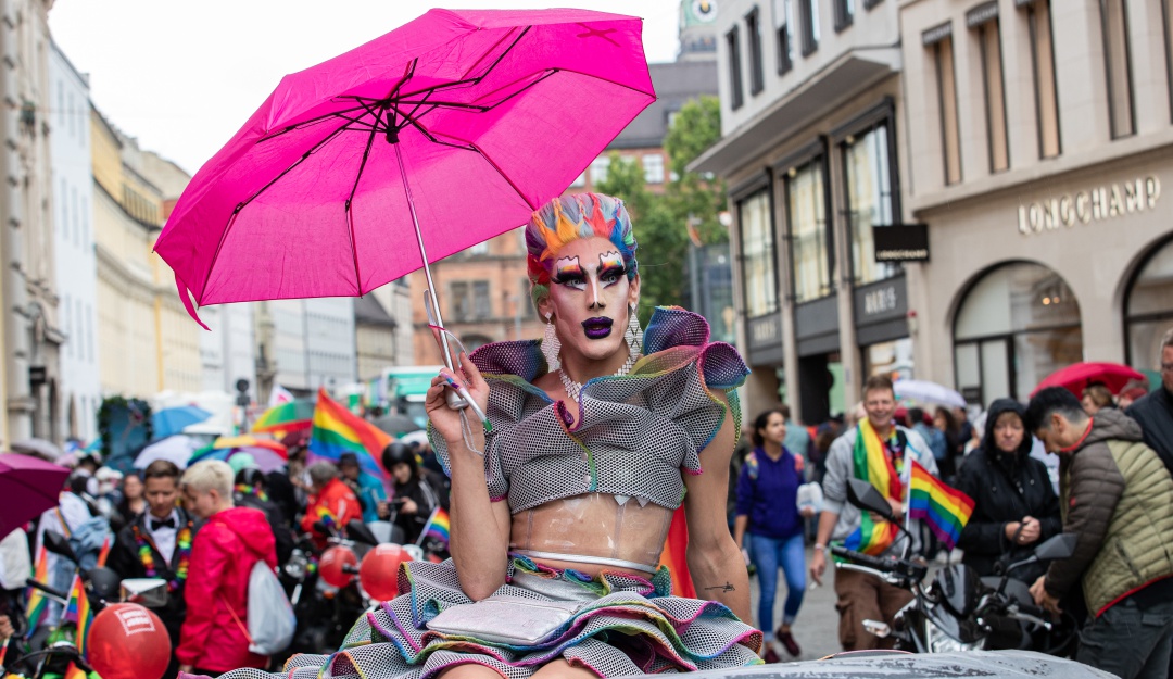 Día Internacional del Orgullo LGBT • Deezer • Danna Paola • LGBT: 'Deezer Pride Festival', el concierto virtual que celebra el orgullo LGTB+