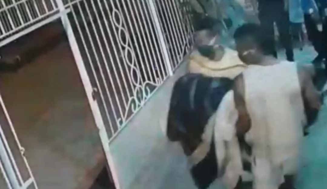 Caso IPS en Soledad: En motocarro, familiares se llevaron a fallecida en una IPS en Soledad