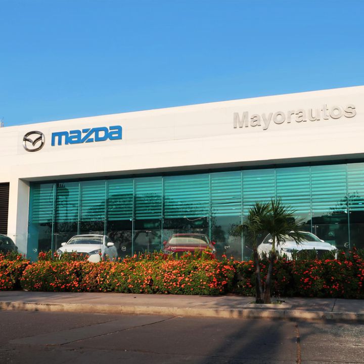 Mayorautos - Mazda abre nuevamente sus salas de ventas y talleres