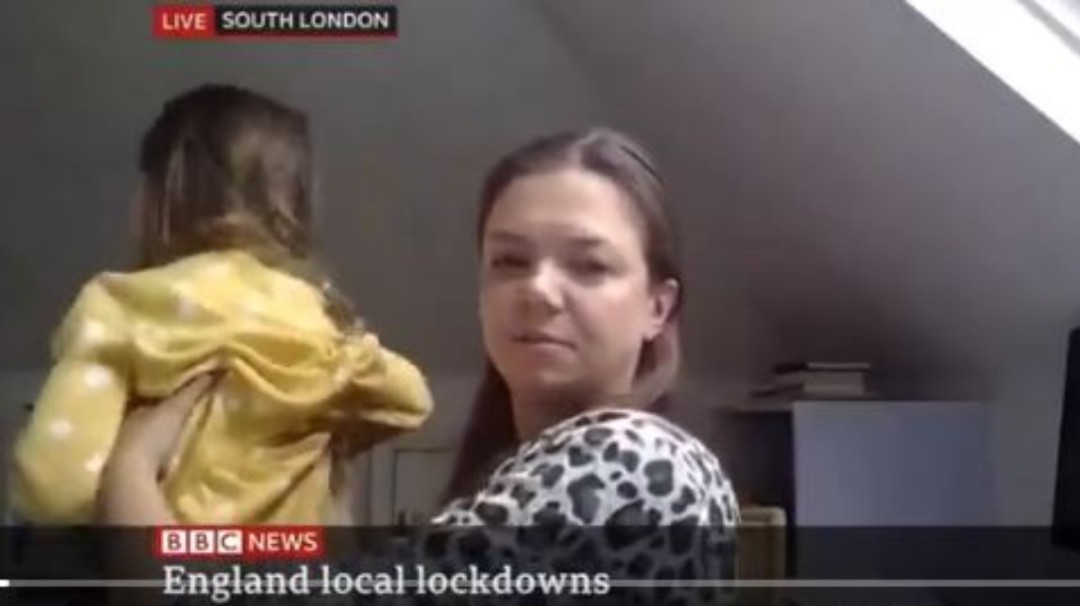 El tierno momento en el que unos niños interrumpieron a sus mamás en TV