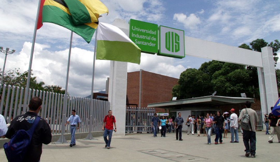 UIS PARO ESTUDIANTES SALUD MEDICINA ENFERMERIA PANDEMIA CORONAVIRUS: Estudiantes de Salud UIS están en cese académico