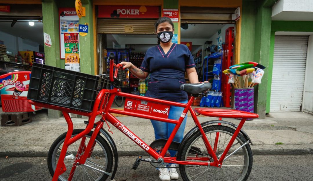 Noticias Bogotá: Distrito inicia la entrega de 1.000 bicicletas a tenderas de Bogotá