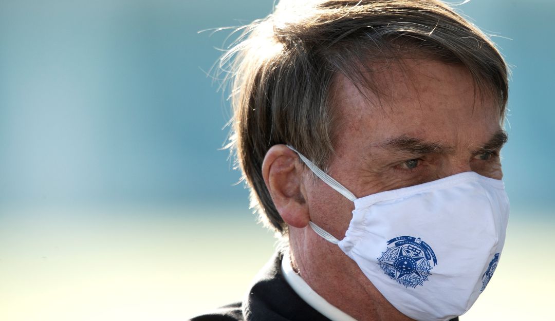 Presidente de Brasil, Jair Bolsonaro da positivo por coronavirus y se trata con cloroquina