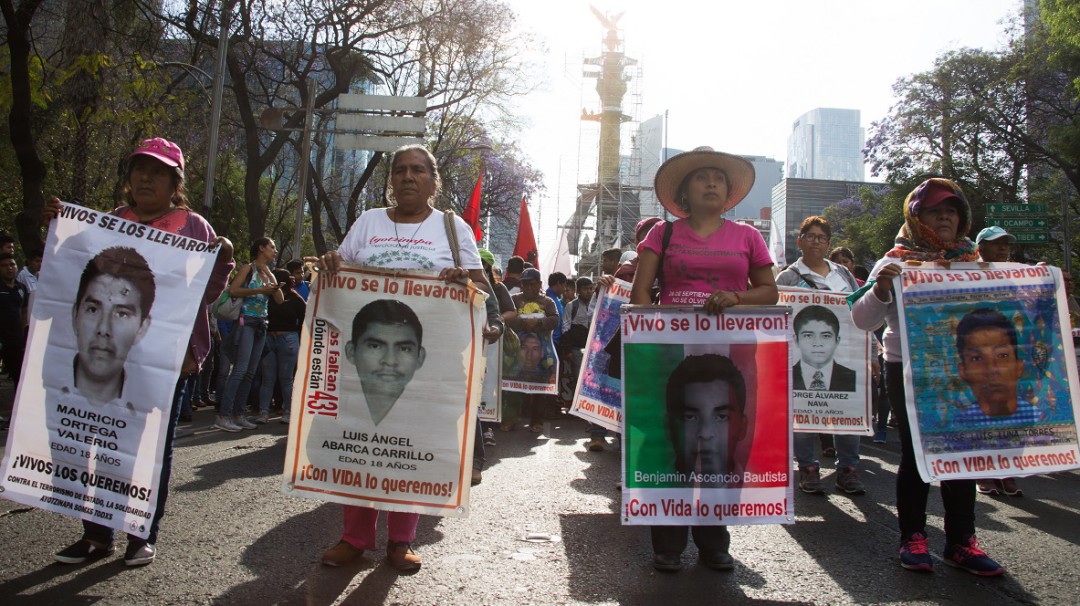 Autoridades identifican restos de uno de los 43 desaparecidos de Ayotzinapa