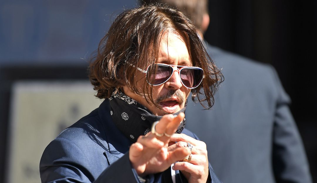 El actor Johnny Depp niega haber abofeteado a su exesposa