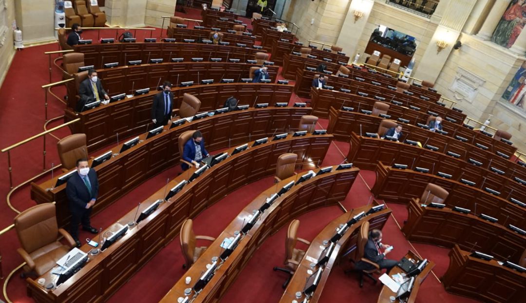 Declaración de renta políticos: 19.000 funcionarios públicos no han publicado su declaración de renta