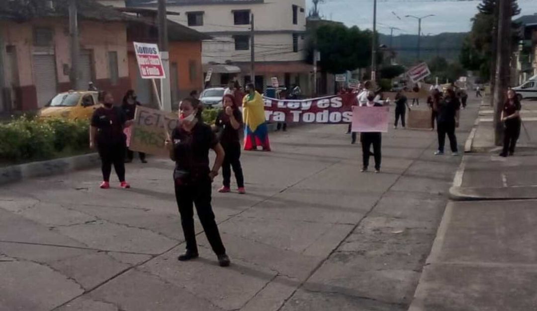 Empleados de moteles protestaron en Ibagué