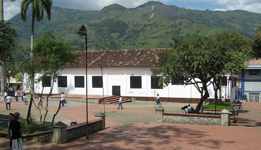 Bares y restaurantes: Barbosa autoriza el alquiler de fincas recreativas y el uso de piscinas