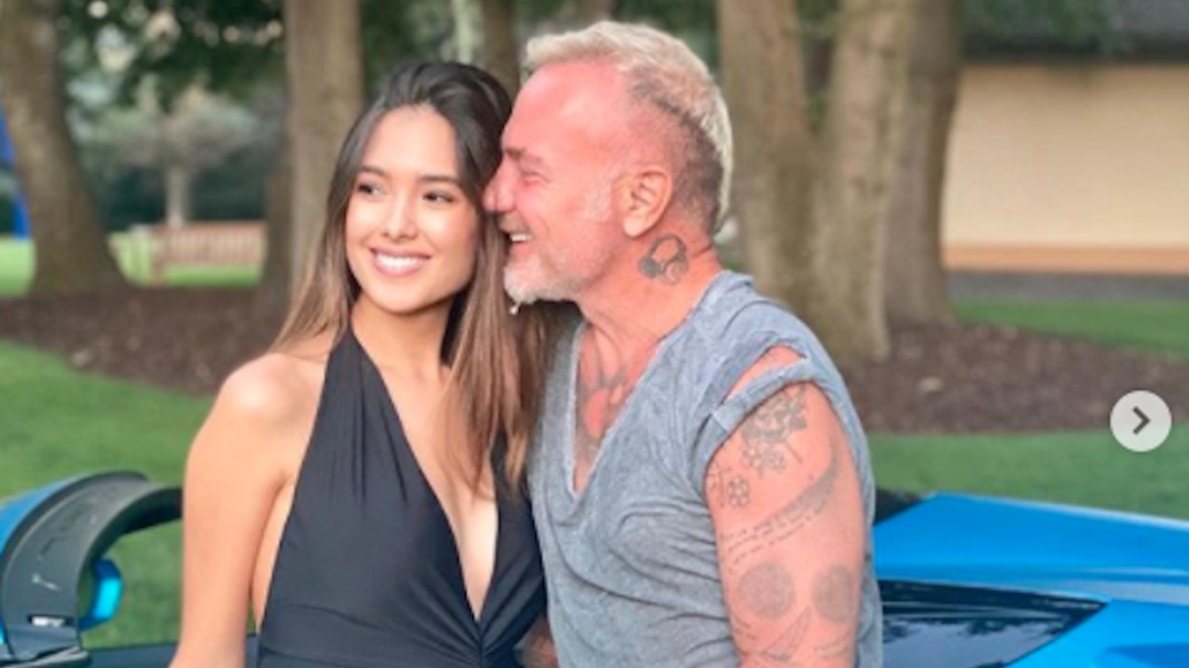 ¡Muy original! Gianluca revela sexo de su bebé con lujoso helicóptero