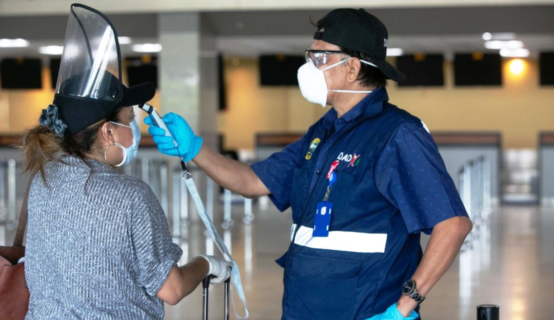Aeropuerto de Cartagena: Aeropuerto de Cartagena completa tres vuelos humanitarios en julio